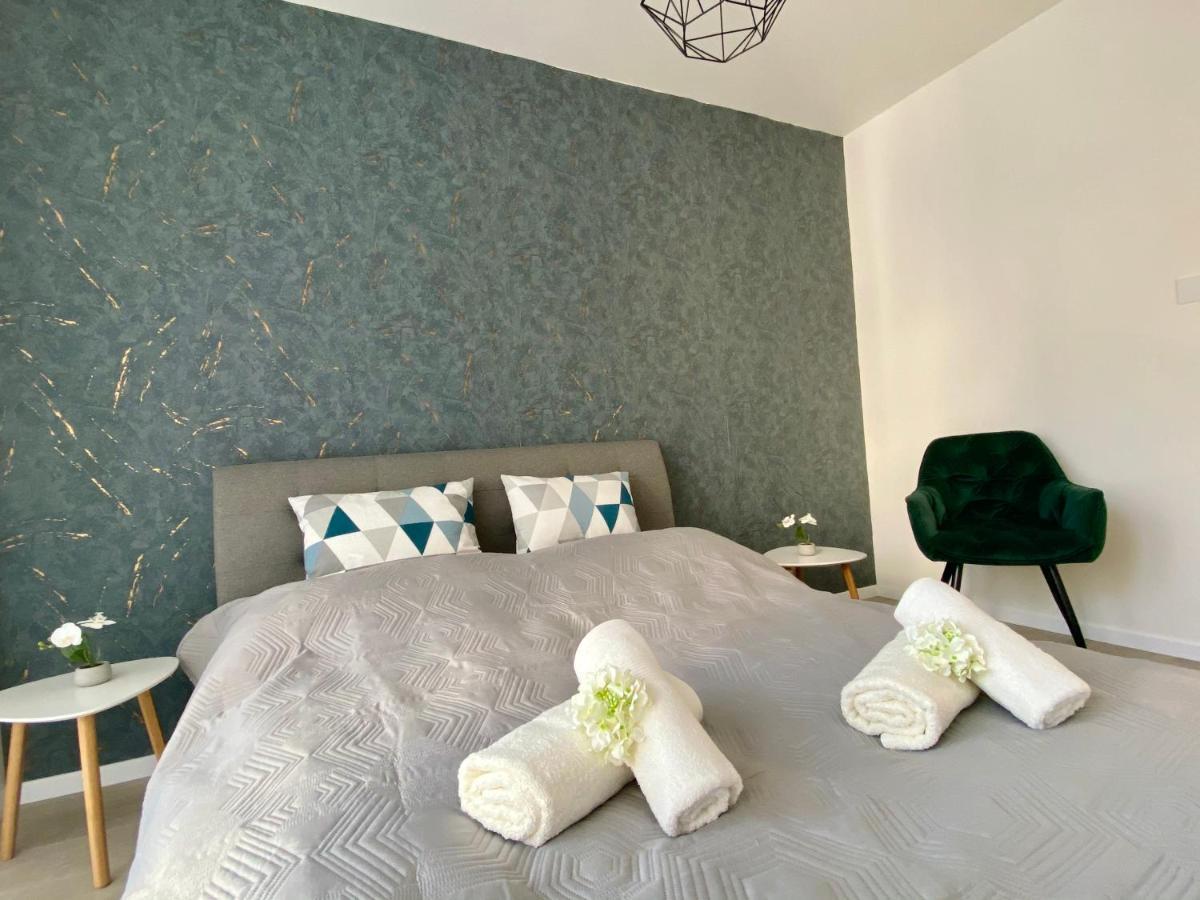 Apartment Mala Praha Жиліна Екстер'єр фото